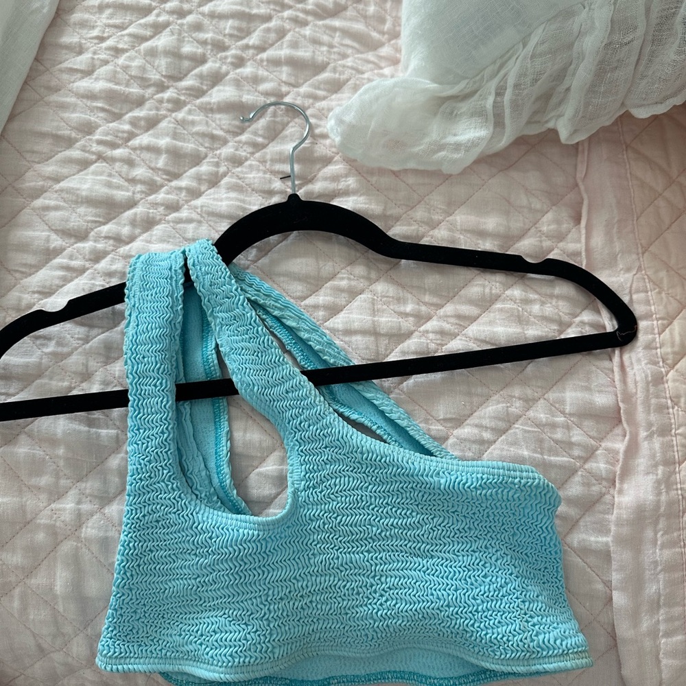 Women's Blue Knit Crop Top
